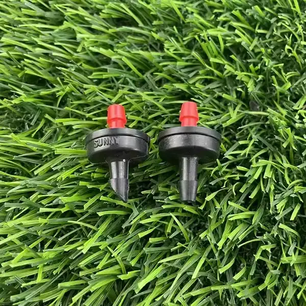 4/8/10/20/30升微型滴灌器，适用于花园草坪 1