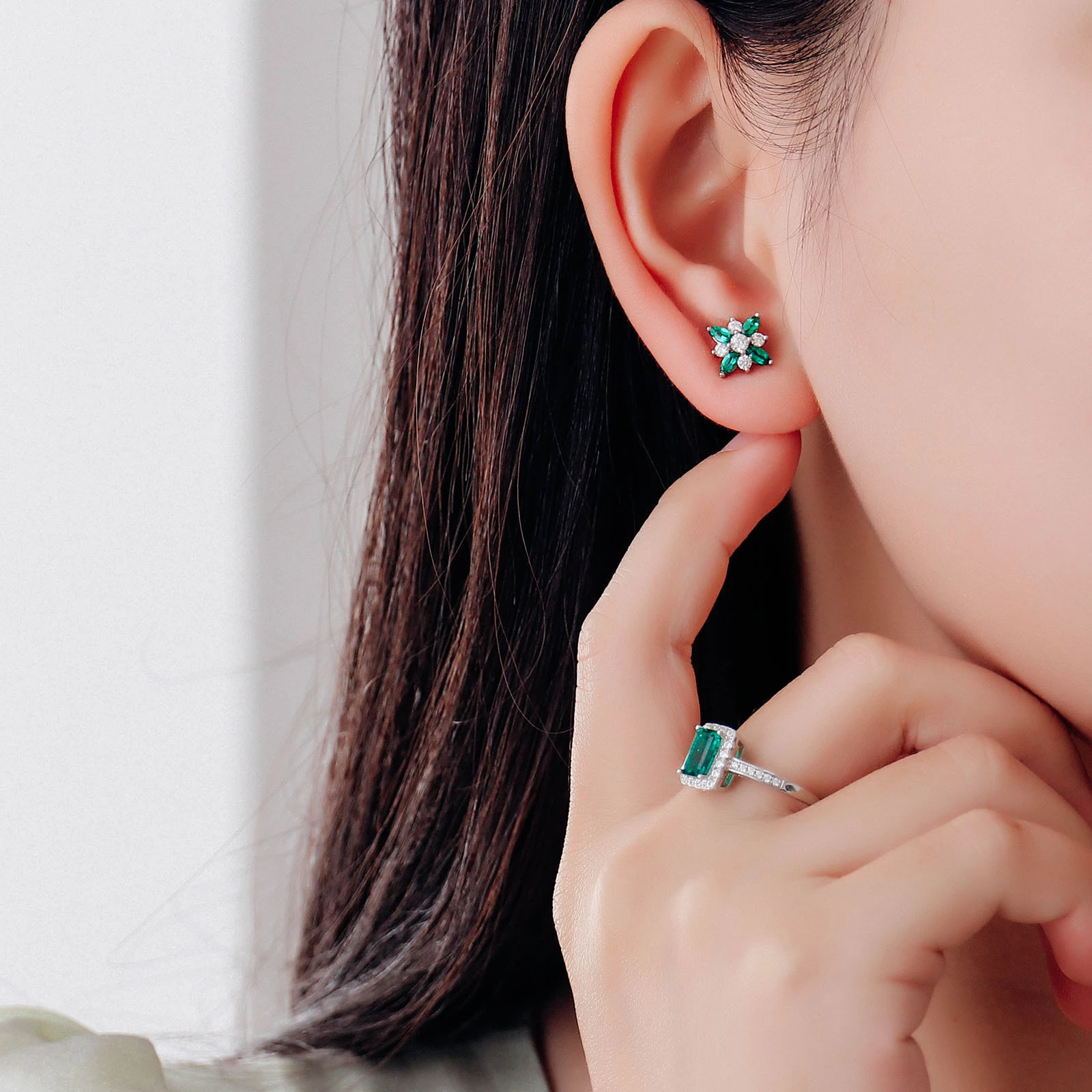 Provece Earring Studs Flower Design Elegant Green Emerald Fashion Fine Jewelry Woman Earrings Silver 925 With Gold Plated 1