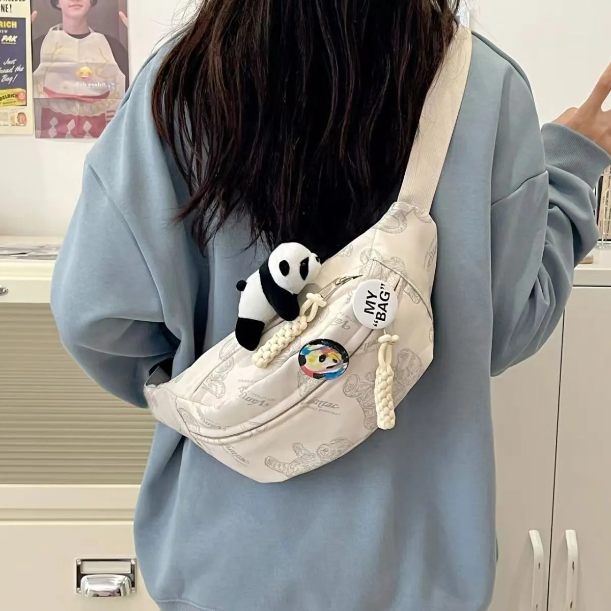 Waterproof Nylon New Tide Leisure Sports Niche Messenger Bag Large Capacity Shoulder Bag Student Mobile Phone Bag 1