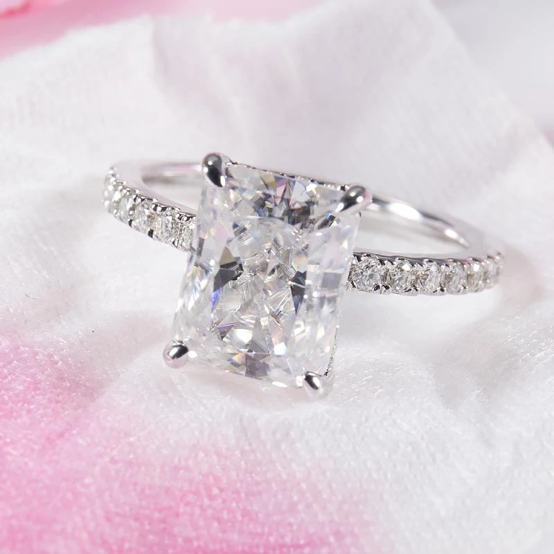 مجوهرات ذهبية بيضاء عديمة اللون عديمة اللون مع Moissanite 7x9mm في قطع الجليد المتميز مسحوق 1