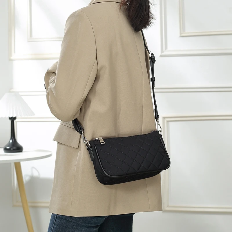 2024 New Fashion Woman's Bags Hot Selling Sling Bags For Woman Chain Shoulder Woman Messager Bags 1