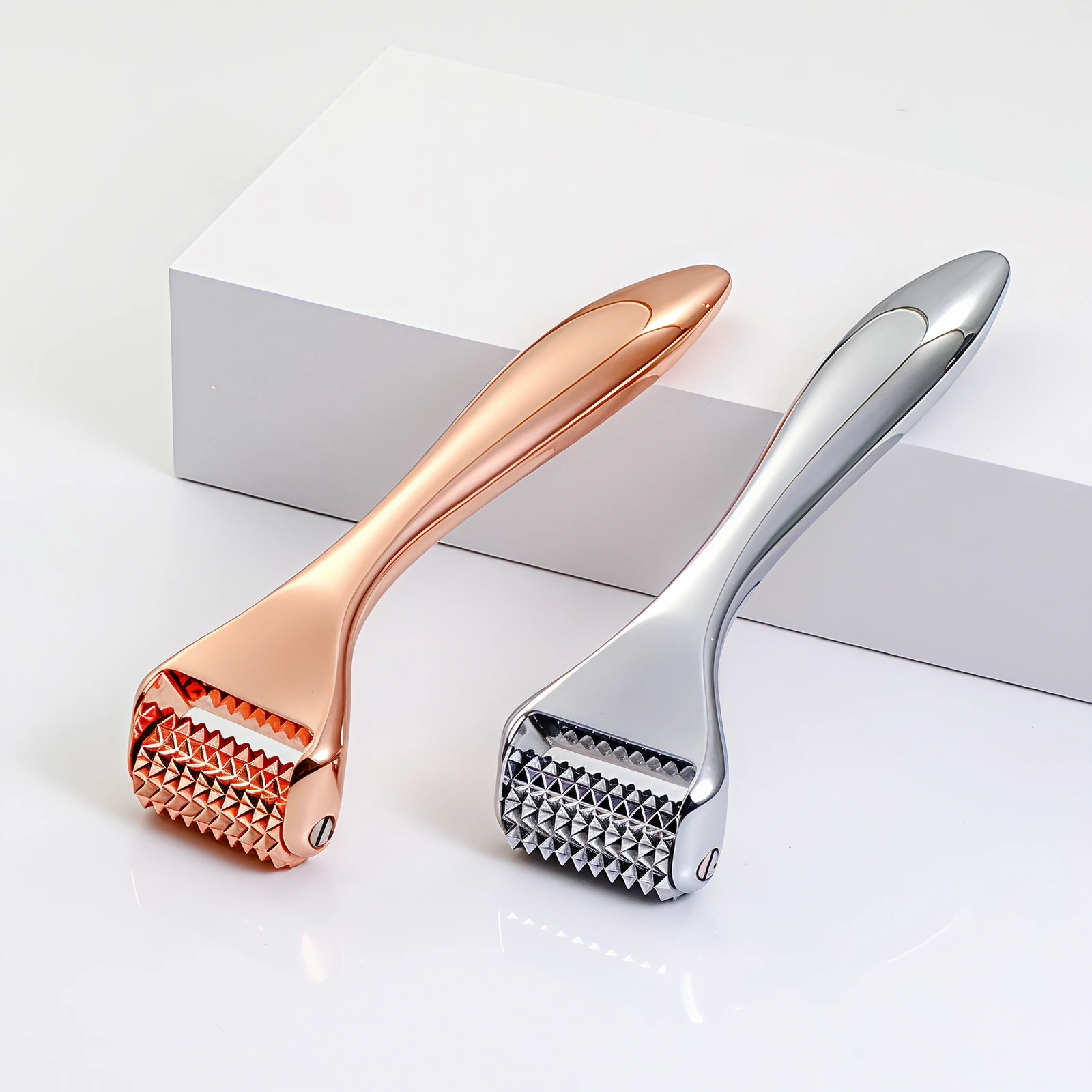 Metal Spiky Acupuncture Facial Roller Skin Massage Tightener for Face Application 1