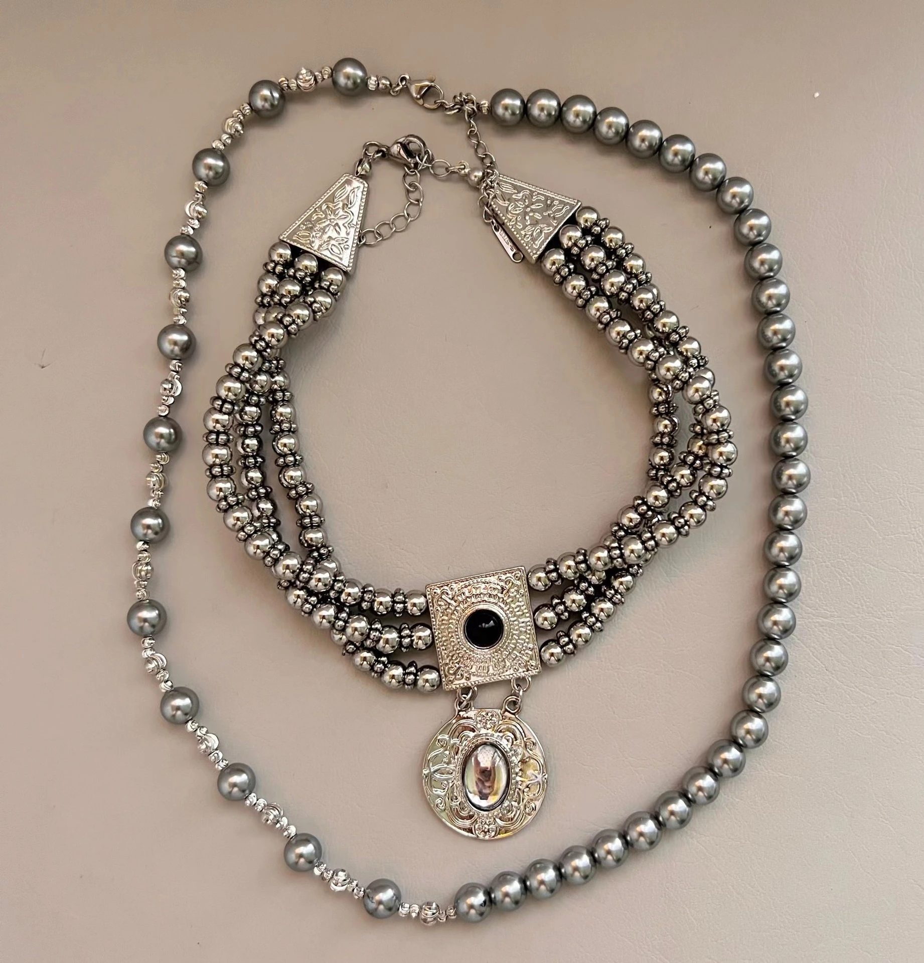 Retro Ethnic Style Round Metal Choker Exaggerated Collarbone Chain For Women 2023 New Beaded Collar Chain 1