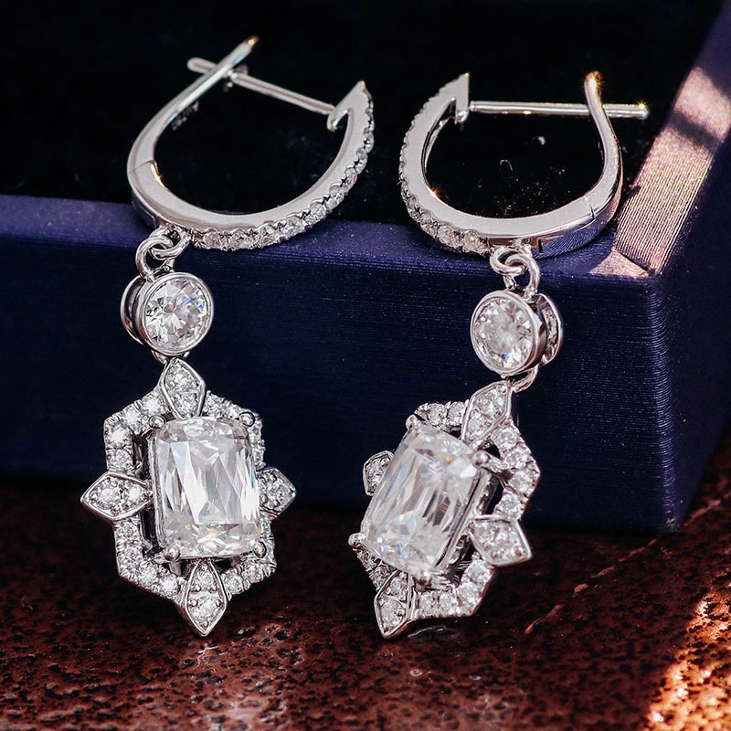 2025 New High Fashion Earrings 18k White Gold Ladies Def Color Emerald Moissanite Earrings Jewelry 1