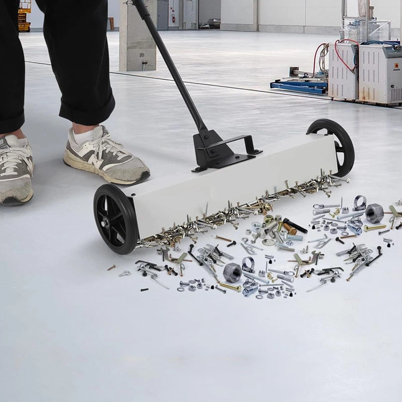 Магнитная щетка с колесами, регулируемой ручкой и напольным магнитом 1