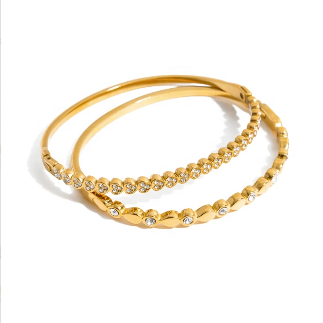 Stainless Steel Heart-shaped Inlaid Zircon Cuff Women's Bangles 1