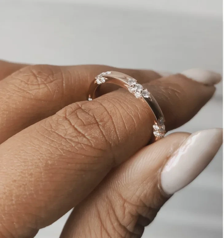 Bague en or rose 14 carats avec diamants et moissanite, largeur 2,5 mm, pour femme 1