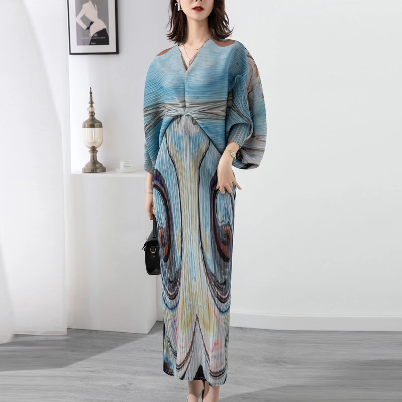 Pleats Clothing | Ladies' Plus Size African Dresses with Dolman Sleeves and Pleated Maxi Skirt - High-Quality Manufacturing 1