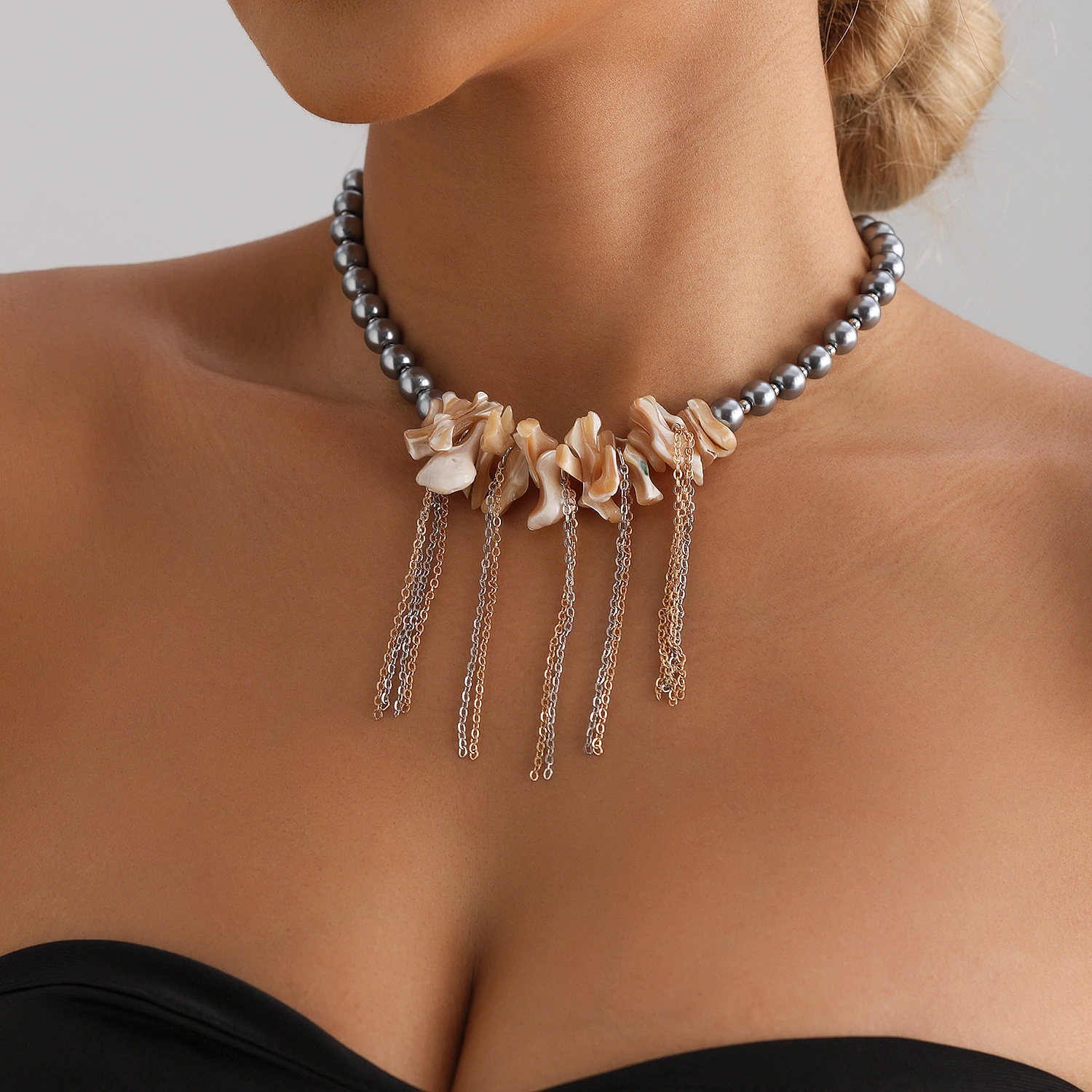 Wholesale New Irregular Shell Mixed With Tassel Collarbone Chain Neck Chain Glass Women's Jewelry Necklace 1