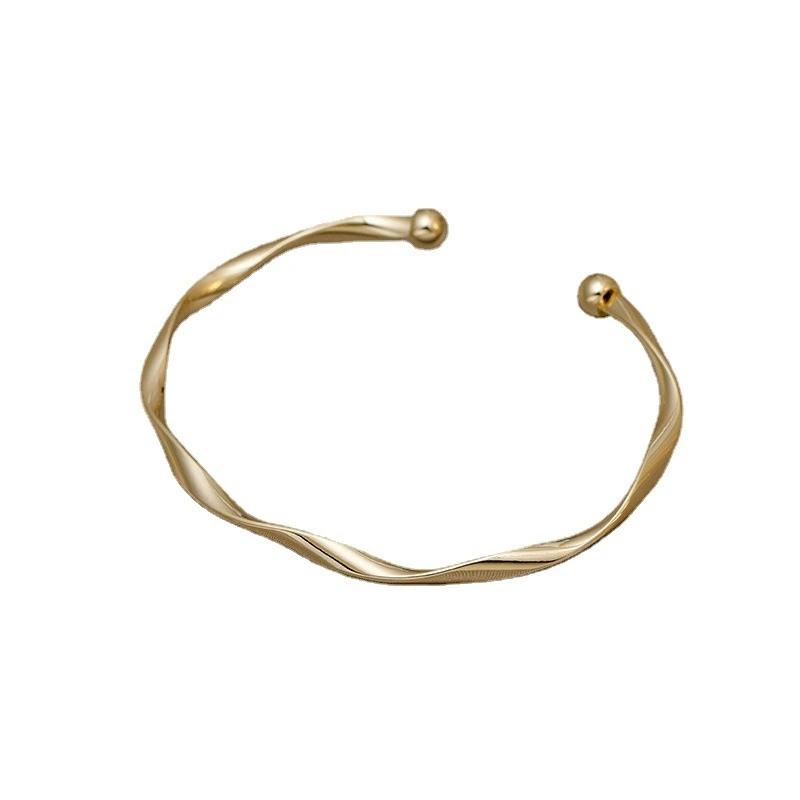 Manufacturer Wholesale Korean Style Fashion Simple Twist Alloy Material Gold-plated Women's Bracelets 1