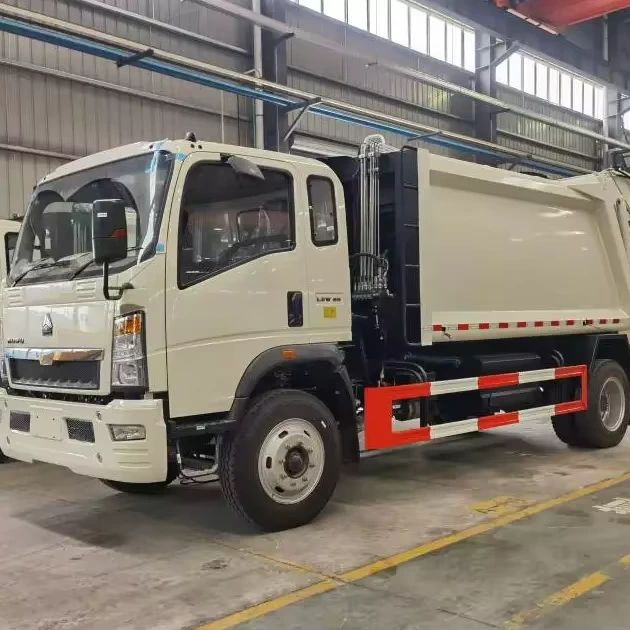 Camion de déchets Howo / camion de compacteur à ordures à vendre 1