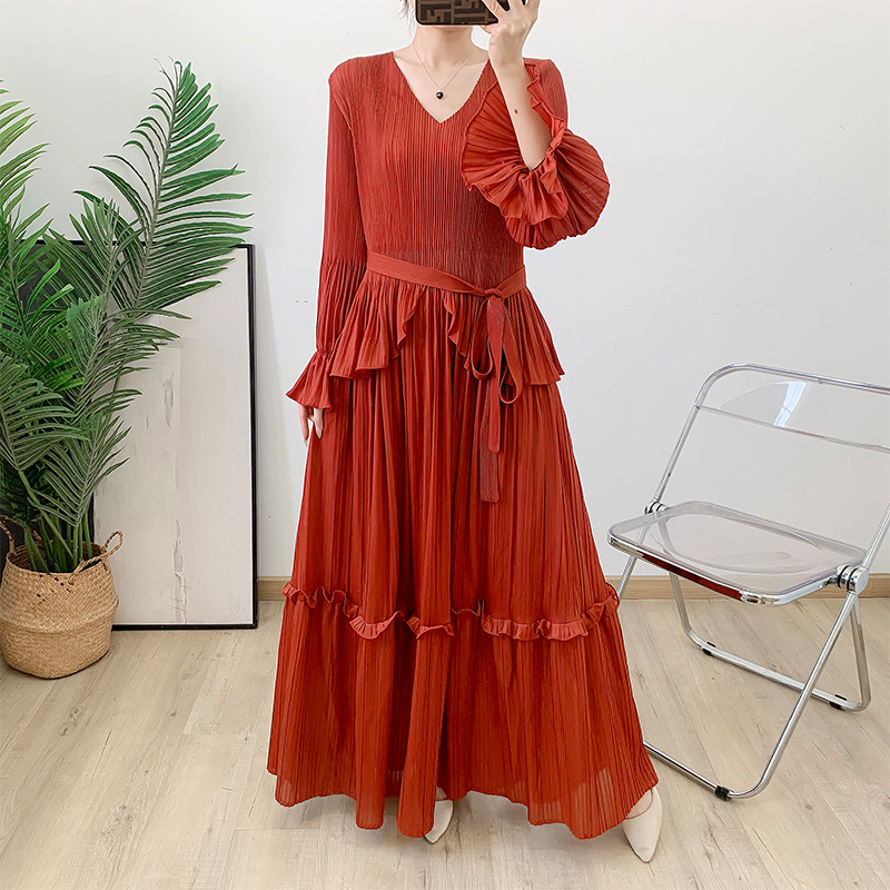 Production sur mesure OEM <000000> ODM | Faites ressortir vos robes plissées Miyake Robe plissée directe d&39;usine 2025 Printemps Nouveau design plissé Robe longue décontractée pour femmes à la mode 13