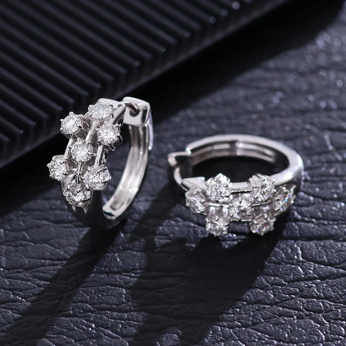 Moissanite /lab Diamond Jewelry 18k White Gold Round Brilliant Cut Moissanite Earrings Hoop Earrings For Women Luxury Earrings 1