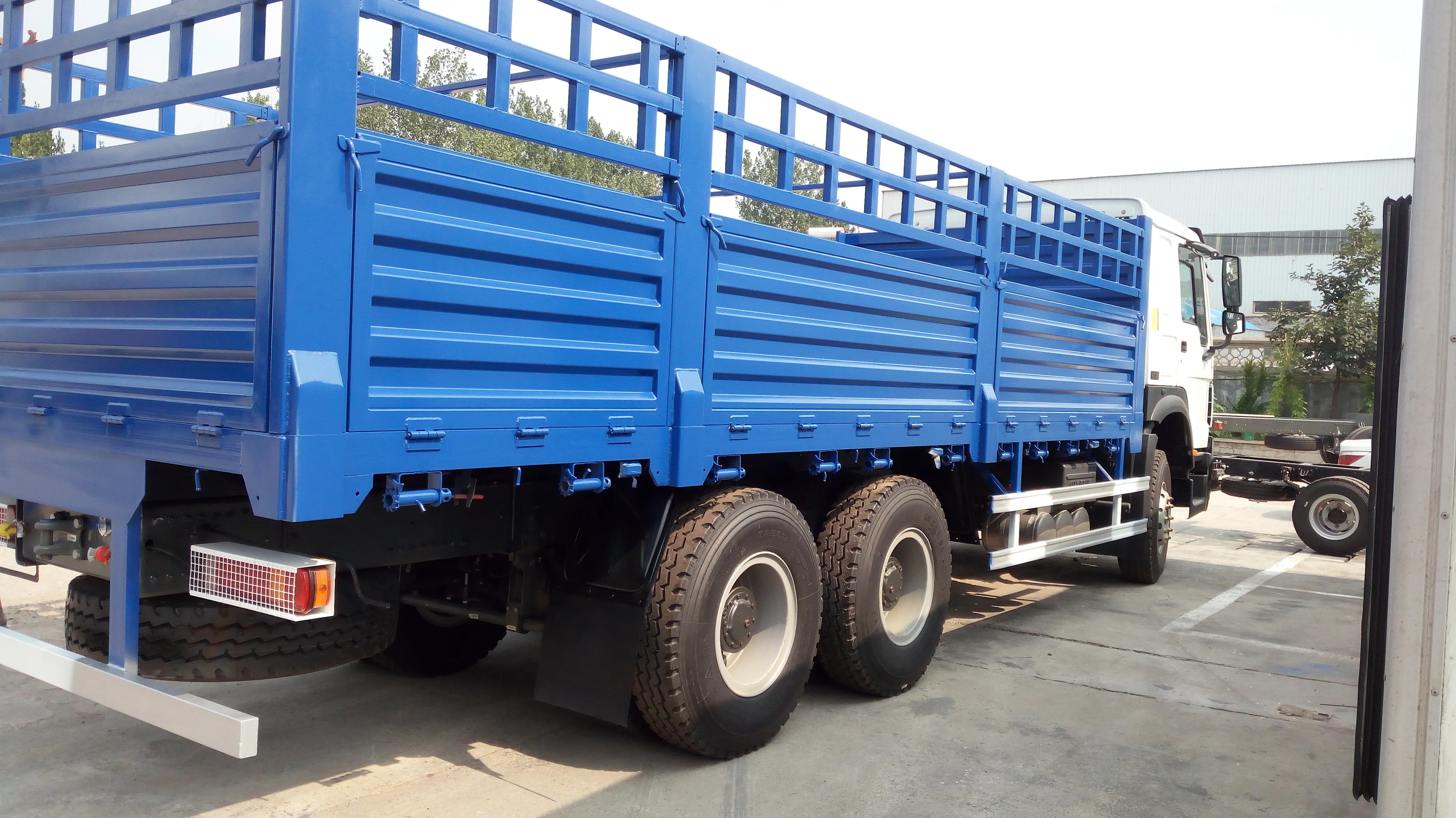 Top Truck with Cargo Box Truck with Cargo Box Company 6