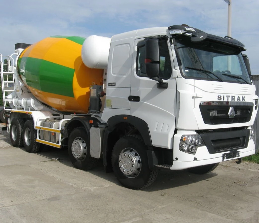 Sinotruk Howo T7 8x4 Mixer Truck - 12 Cubic Meters - Cement Trucks 1