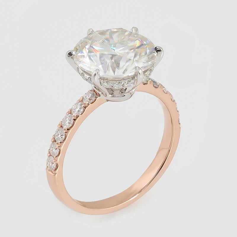 Eye accrocheur 5 carats Round Coup Moisanite Engagement Ring dans une rose 14K & En réglage pavé en or blanc avec halo caché 1