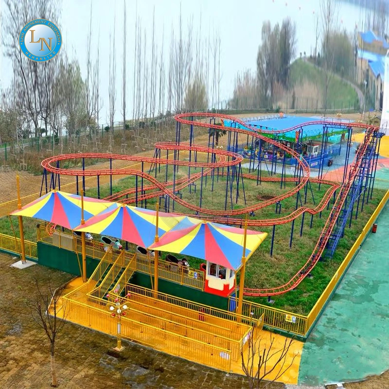 Peralatan Taman Hiburan Mini Roller Coaster Luar Ruangan Wahana Gila 1