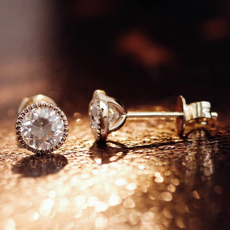 Diseño de cuentas clásicas de 2 quilates Def Color redondo Moissanite Diamond Stat Pendientes en joyas de moda de oro amarillo de 14k Mujeres 1