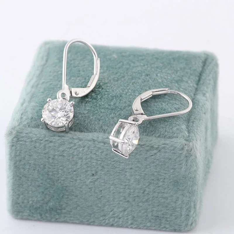Boucles d&39;oreilles tendance en or blanc 18 carats et diamants moissanites 1 carat pour femmes 1