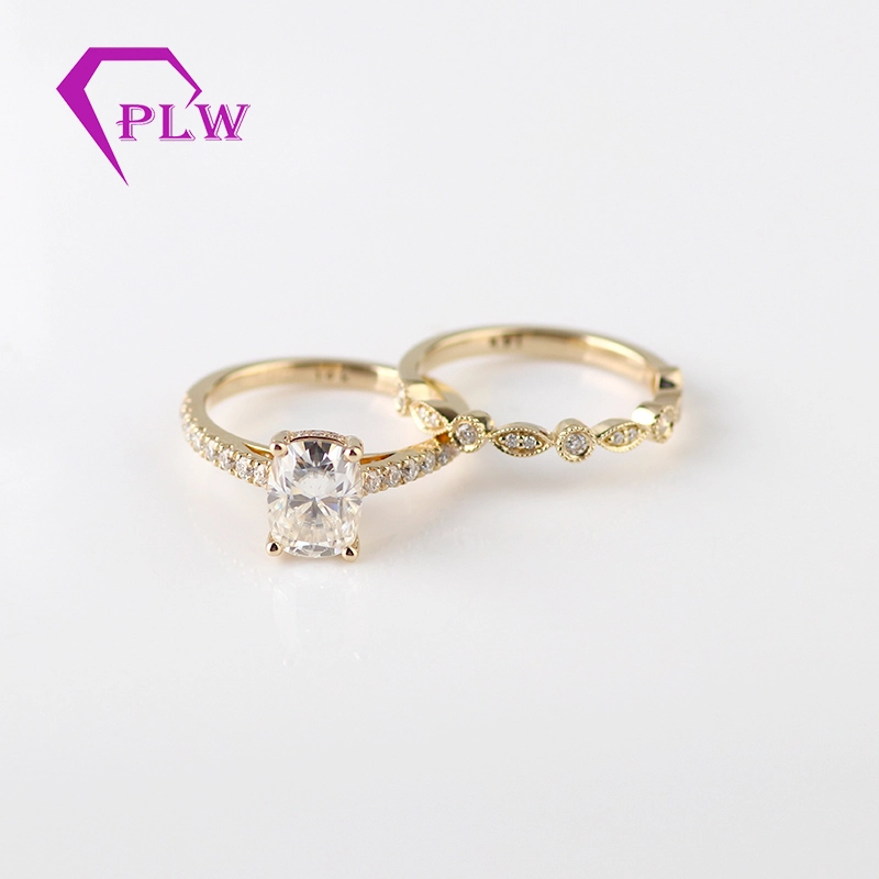 6x8 mm ovale Cut Moissanite Center Stones Prong Setting 18K Yellow Gold Ring Ensemble pour la bague de fiançailles 1