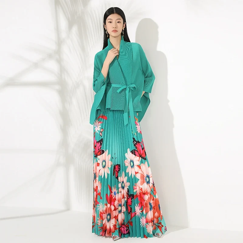 Robes plissées directement du fabricant - Délai d'exécution rapide & Options personnalisées Nouveauté 2025 Ensemble deux pièces pour femmes Hauts et jupes plissés décontractés à la mode Robes décontractées1 1