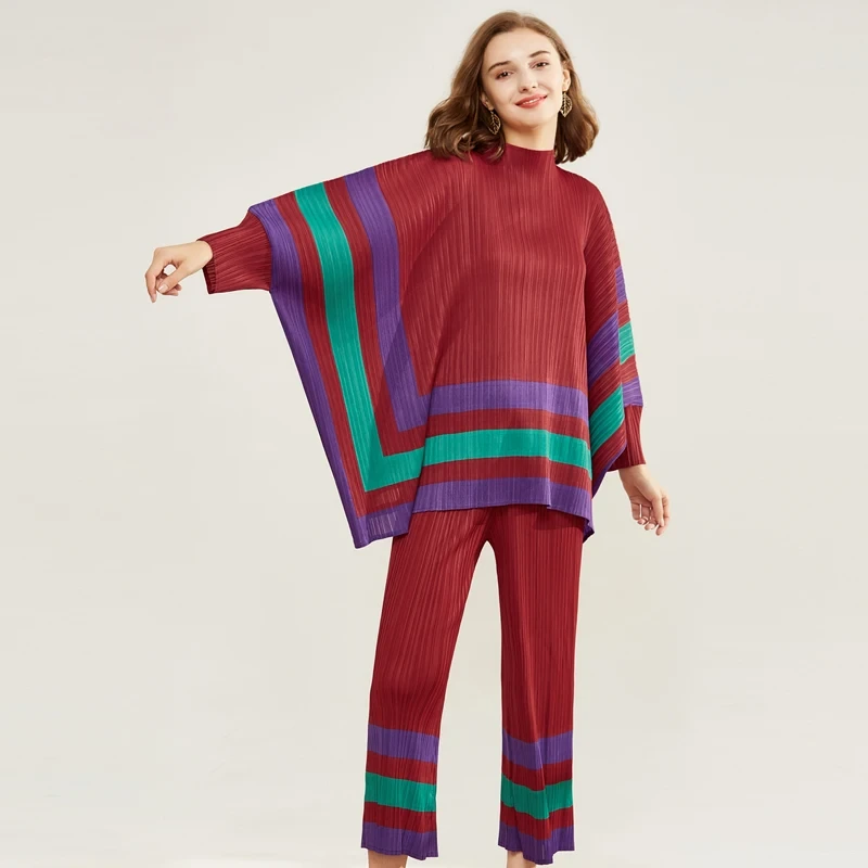 Fabricants de vêtements plissés de haute qualité, costume ample ethnique à manches larges, pantalon à jambes larges et ensemble deux pièces aux épaules, vêtements pour femmes 1