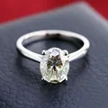 Configuración del anillo de compromiso de la solitaria de corte oval 1