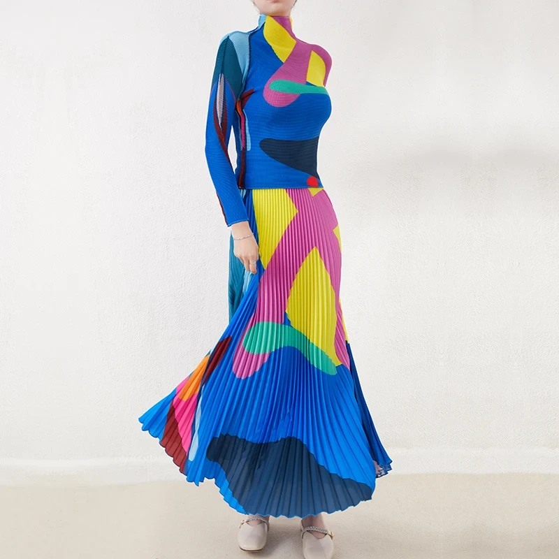 Costume jupe plissée haut de gamme OEM & Services ODM pour les propriétaires de marques Haut plissé Miyake T-shirt plissé à manches longues pour femme Nouvel ensemble deux pièces jupe ample et plissée 1