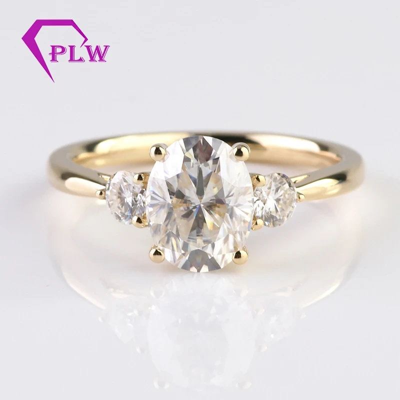 14 CARAT Gold amarillo Vintage 7x9mm MOISSANITE Anillo de compromiso ovalado como regalo de Navidad 1