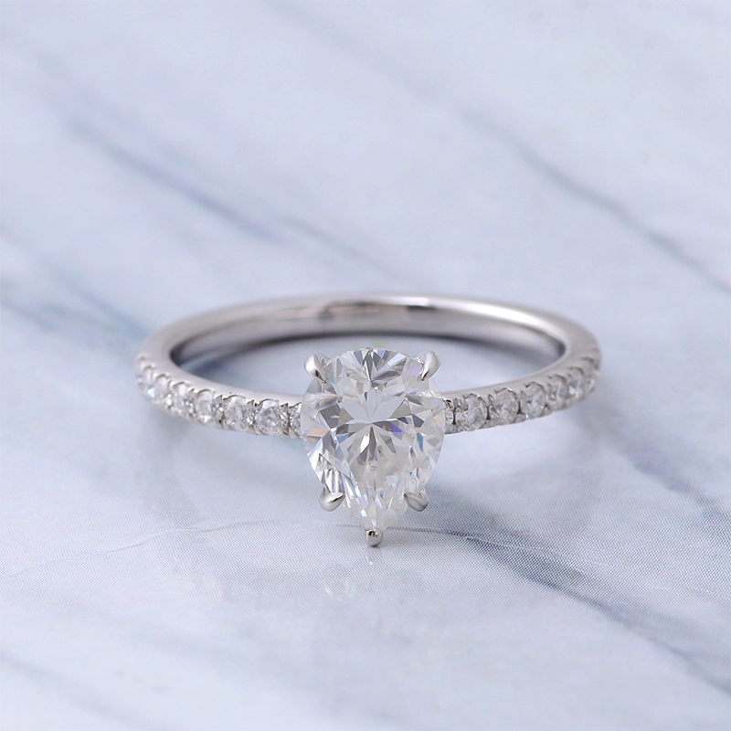 Anillo de compromiso de oro de 1 quilate con diamantes en forma de pera para niña. 1