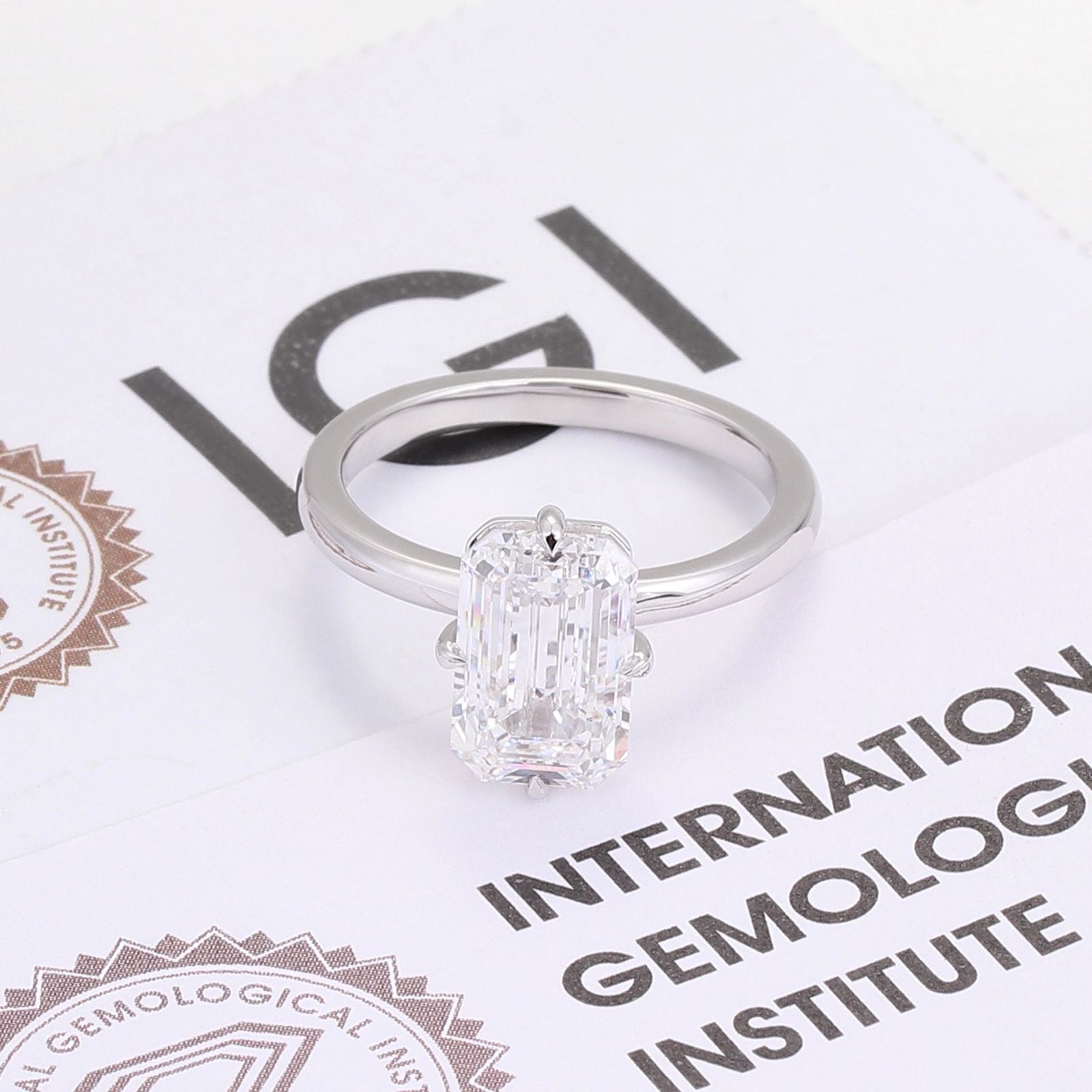 Factory Customized Design Price 2ct D/vs1 Emerald Cut Lab Diamond Igi Prongs Set 14k Gold Wedding Ring Woman Fine Jewelry 1
