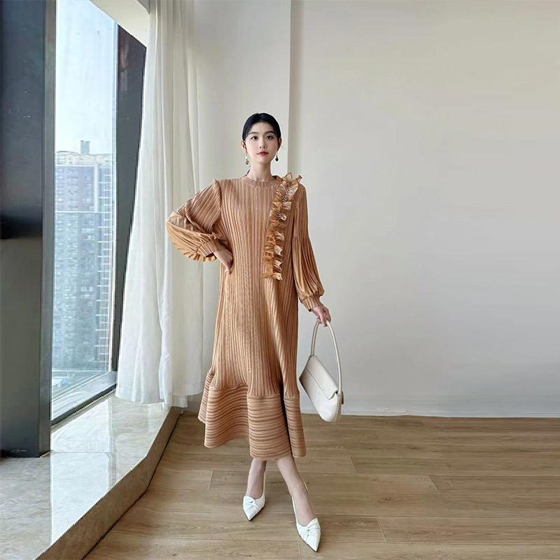 Exclusive Pleated Dresses – Perfect for Wholesalers and E-Commerce Grace In Every Fold Women's Pleated Dress Design Fashionable Stretch Polyester Casual Midi Dress 1