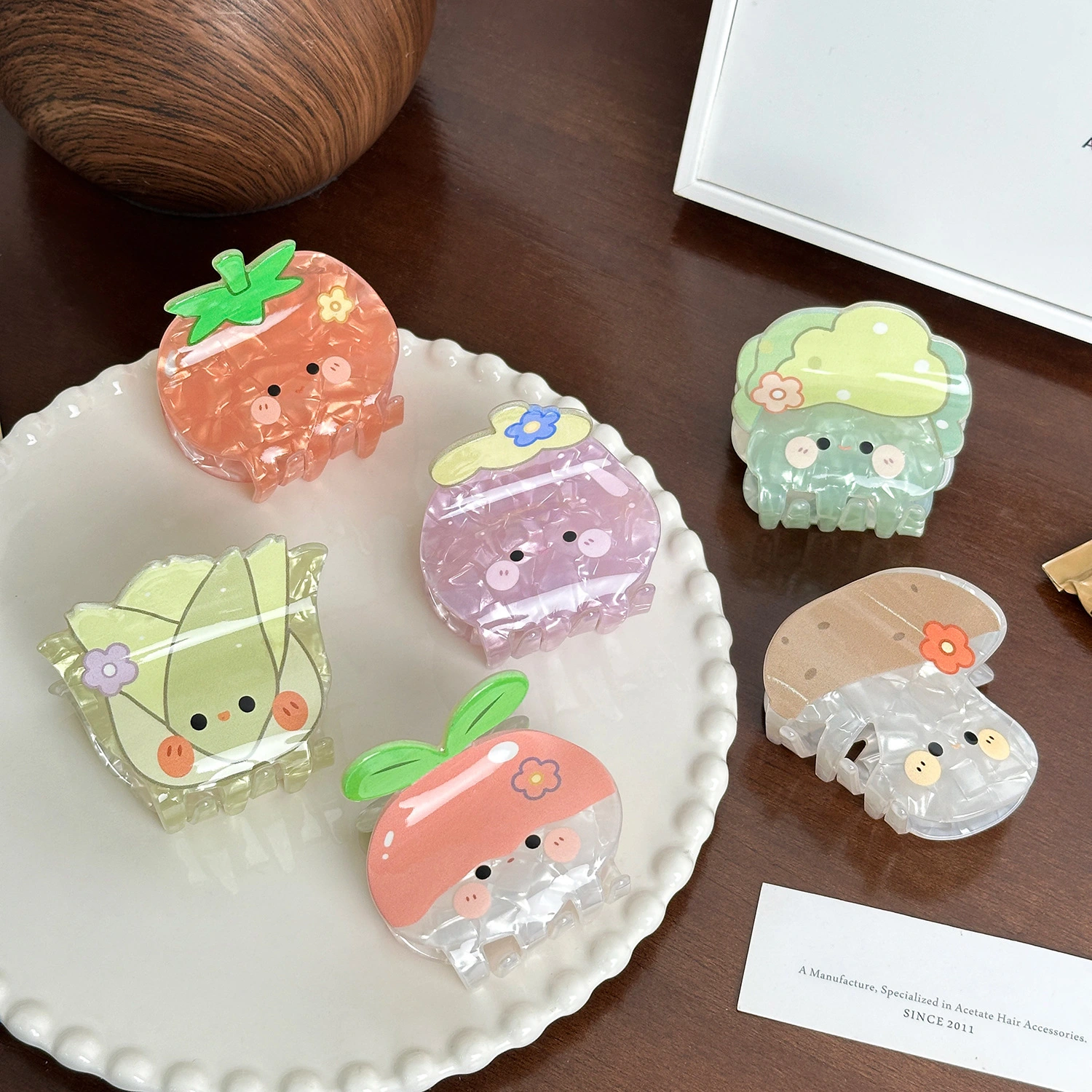 Dowell Elegant Korean Style Hair Claw Clip Cute Fruit Acrylic Daily Use Decoration For Girls Party Wear 1