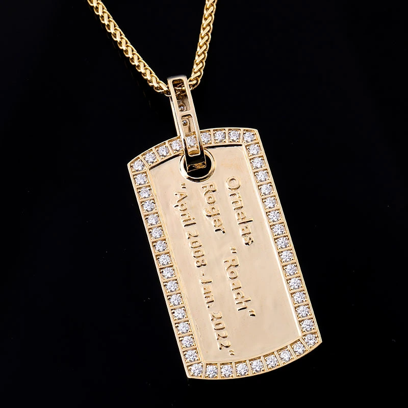 Customized 10k Massive Gelbgold -Quadratmünze Moissanit Melee Diamond Eced Out Pendant mit Arabien Buchstaben graviert 45x23mm Charme 1