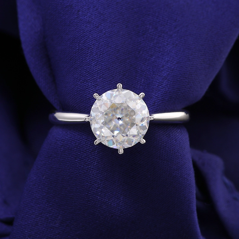 Anillo de moissanite de corte redondo de 9.5 mm de tamaño 1