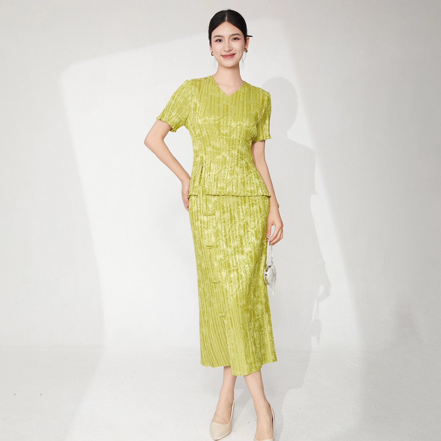 2025 Latest Women's Fashion Set – Designer Short Sleeve T-Shirt & Skirt Two-Piece Set | Wholesale Casual Outfit Manufacturer 1