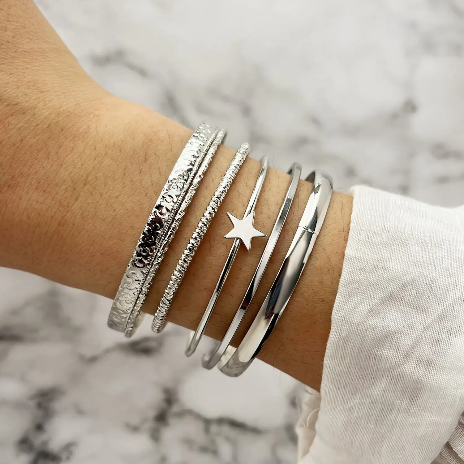 The Beauty Of Sterling Silver: A Guide To Choosing The Perfect Bracelet 1