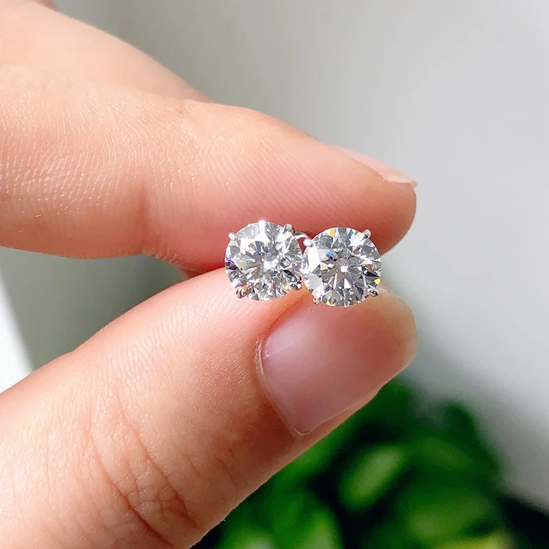 4 Prongs Set Classic Diamond Studs Round Cut 0.5-1.0cttw Hpht Lab Grown Diamond Igi Certified Earrings 18k Gold For Daily Wear 1
