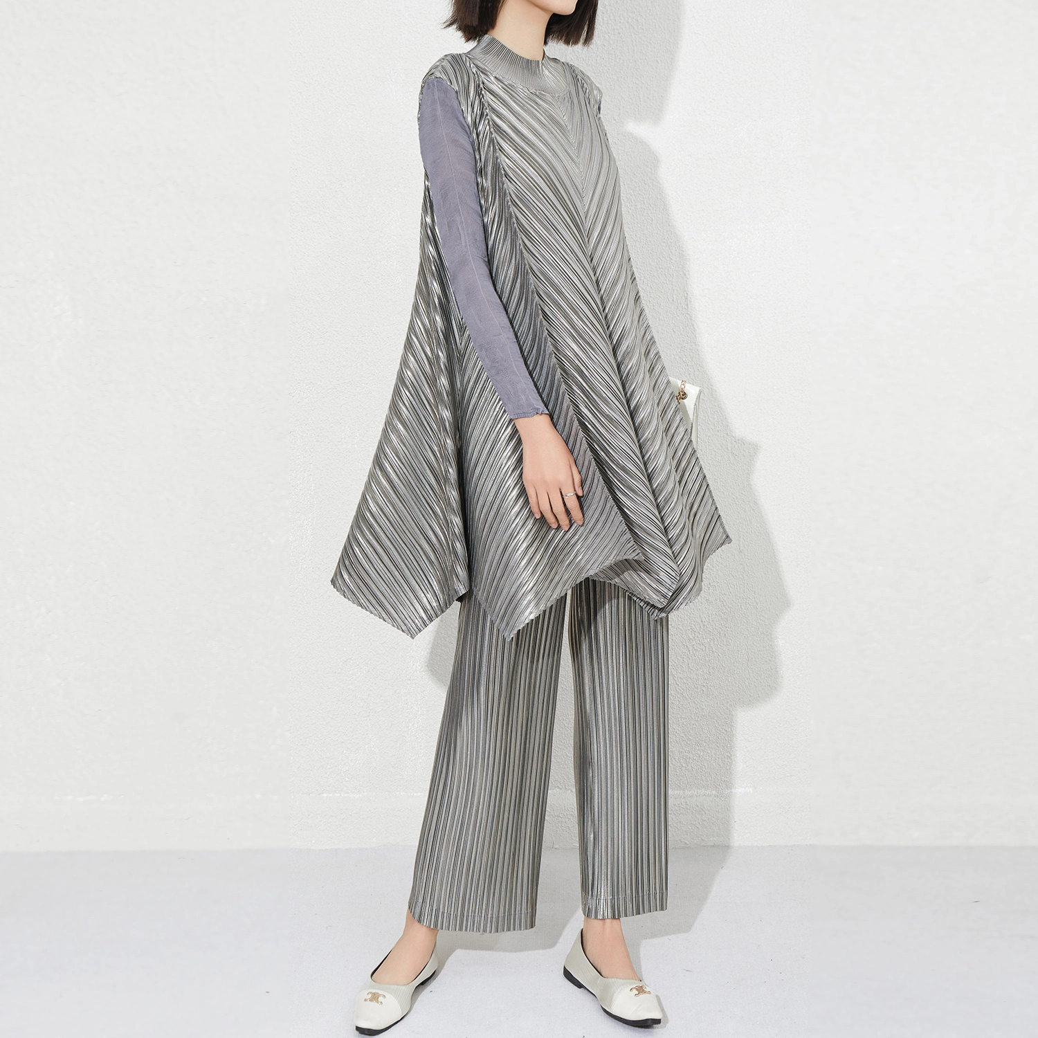 Ensemble deux pièces plissé Miyake pour femme, vente directe d&39;usine 2025 : pantalon large et chemise longue décontractée | OEM/ODM disponible 1
