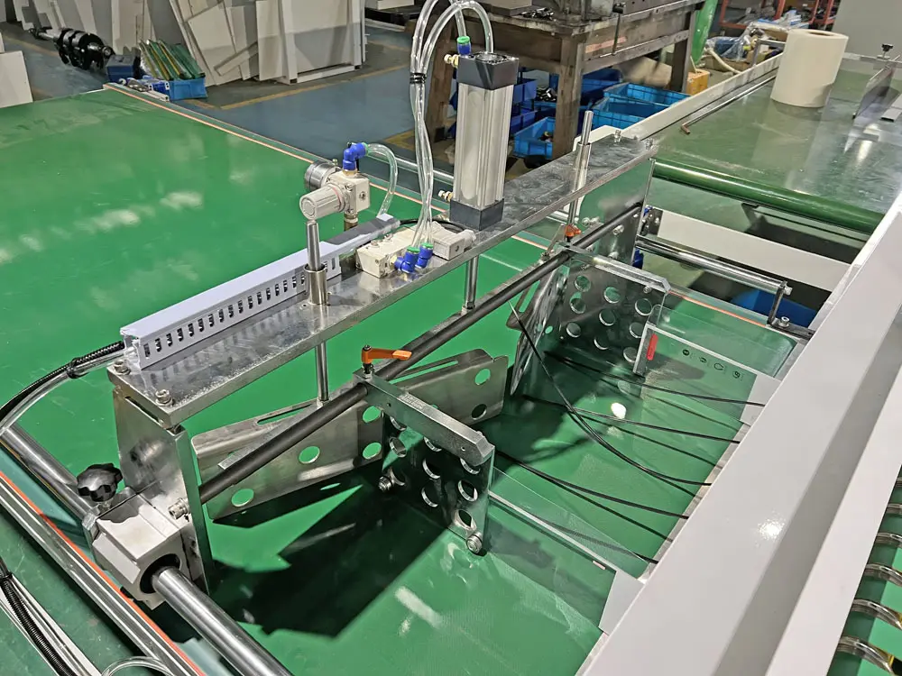 Bopp Side Sealing Machine Price Products Wholesale - Chovyting Machinery 5