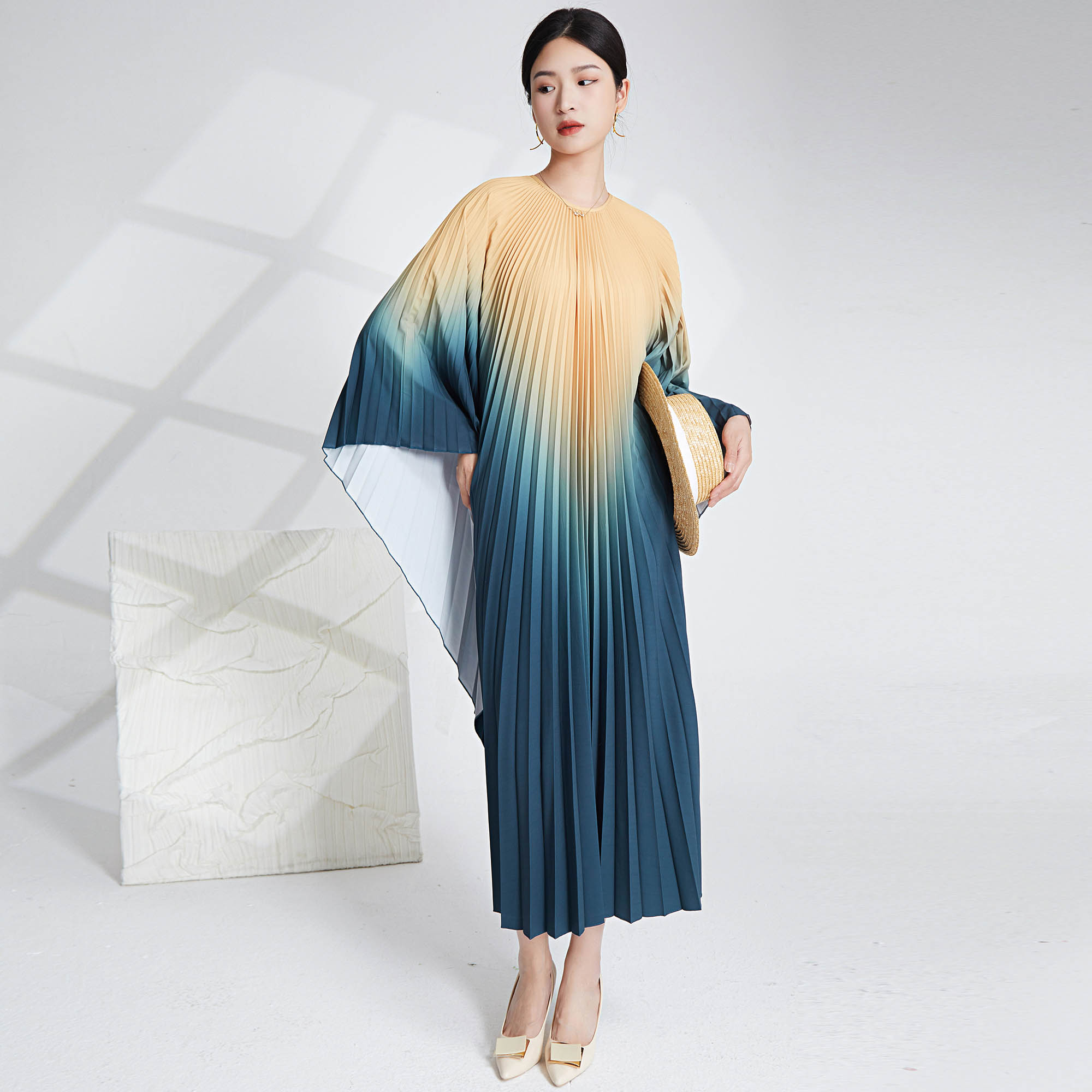 Spring/Summer Collection Women's Fashion Printed Gradient Pleated Dress – Plus Size, Loose Fit, Dolman Sleeve, Elegant <000000> Flowy | OEM/ODM Available 14