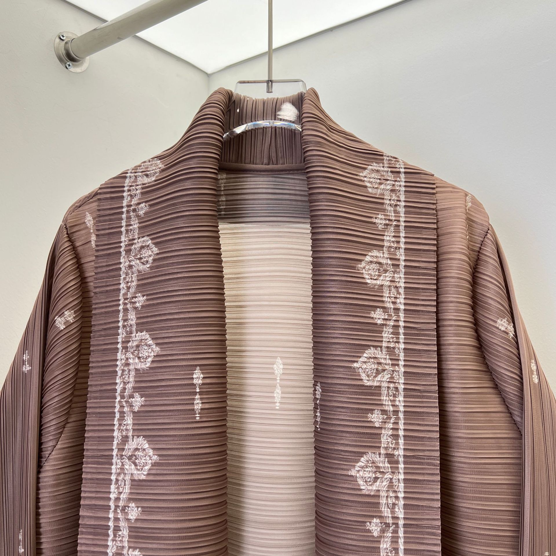 Maßgeschneiderte Plisseekleider für Ihre Marke | Kundenspezifischer OEM <000000> ODM-Produktion Miyake Plissee-Abaya für Frauen, muslimisches Kleid, langärmelige Strickjacke, eleganter, bescheidener Stil für Frühlings- und Herbstkleid, Odm und OEM 9