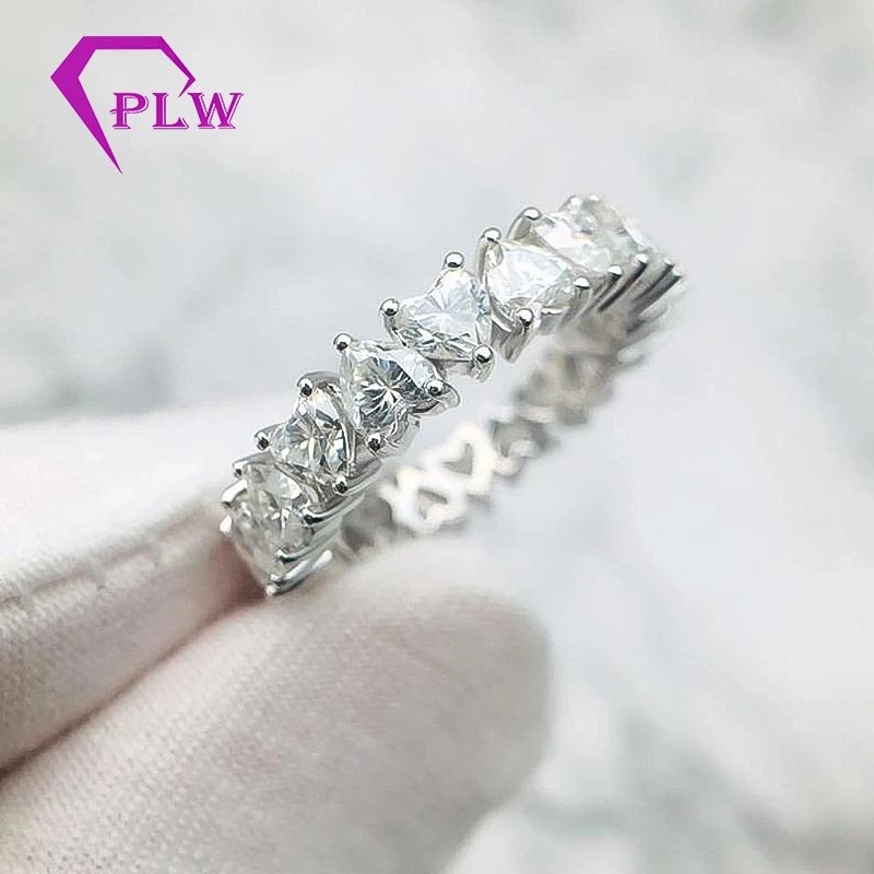 Jewelry Factory personnalisé 4x4 mm coeur coupé Moisanite Eternity Wedding Ring Band pour un cadeau d'anniversaire 1