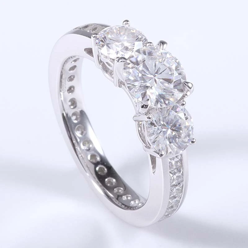Anillo de boda de platino dignificado 950 con VVS 1.5cts Diamante de moissanite de corte redondo 1