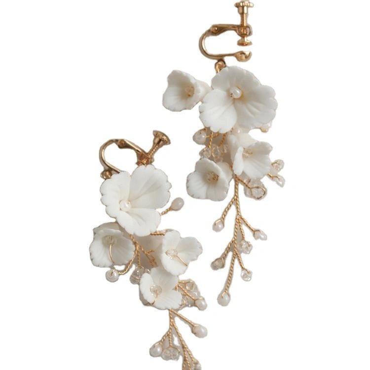 White Ceramic Flowers Earrings European Aesthetic Jewelry 1