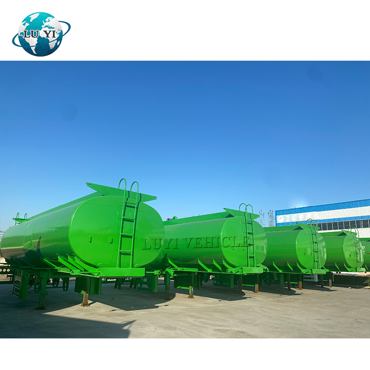 3-Axle Carbon Steel Fuel Tanker Trailer 20-50KL Capacity 2