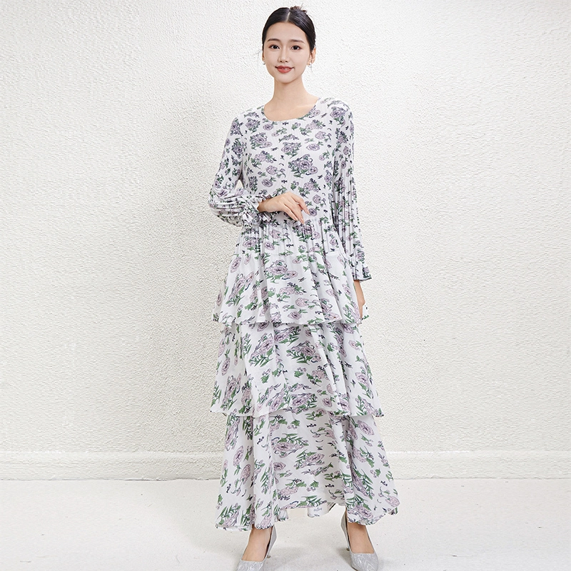 Vêtements plissés:Fabricants de vêtements personnalisés Robes d'été pour femmes 2024 Robes florales imprimées Femmes Conception plissée Robes de gâteau en couches décontractées 1