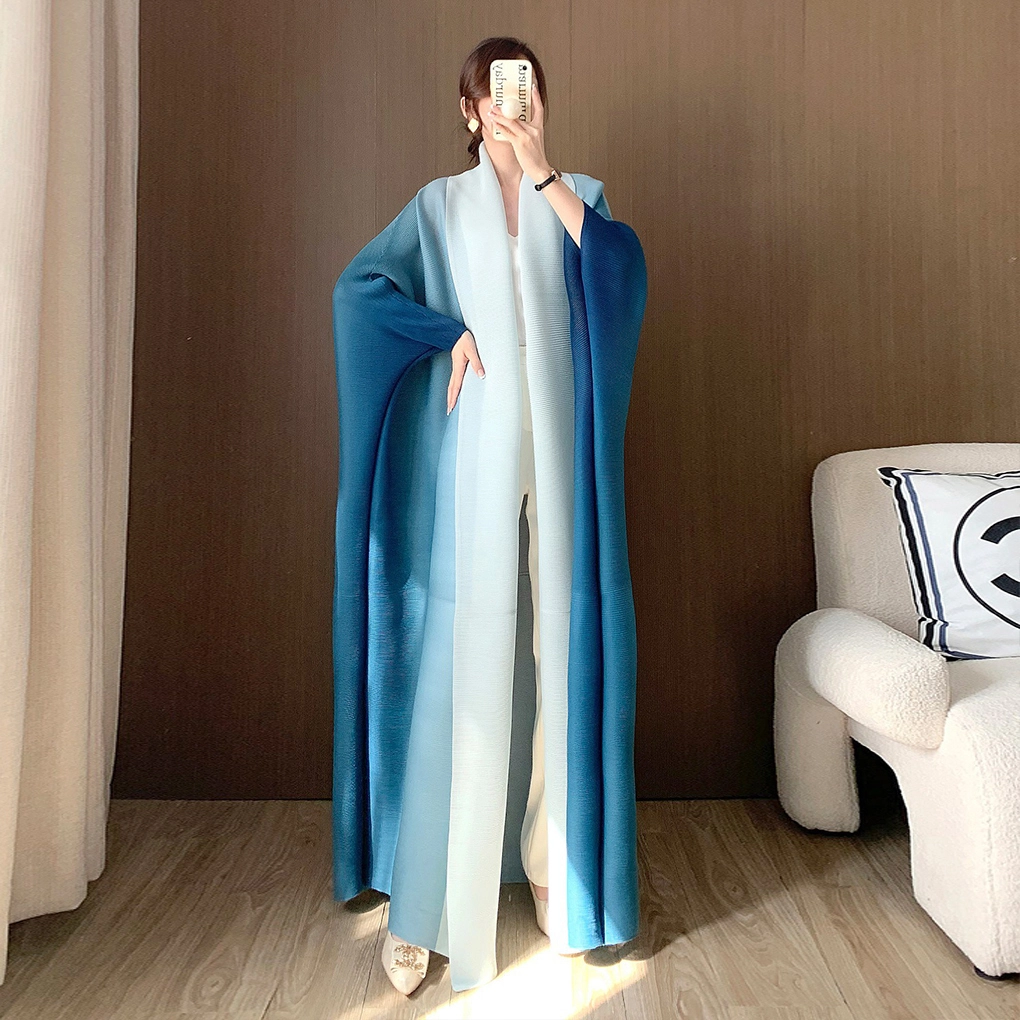 Kleidung mit Falten: Lieferant Miyake, plissierte Abaya-Strickjacke mit Farbverlauf, Robe, traditionelle muslimische Kleidung in Übergröße für Damen mit Fledermausmantel mit Sommermanschette 1