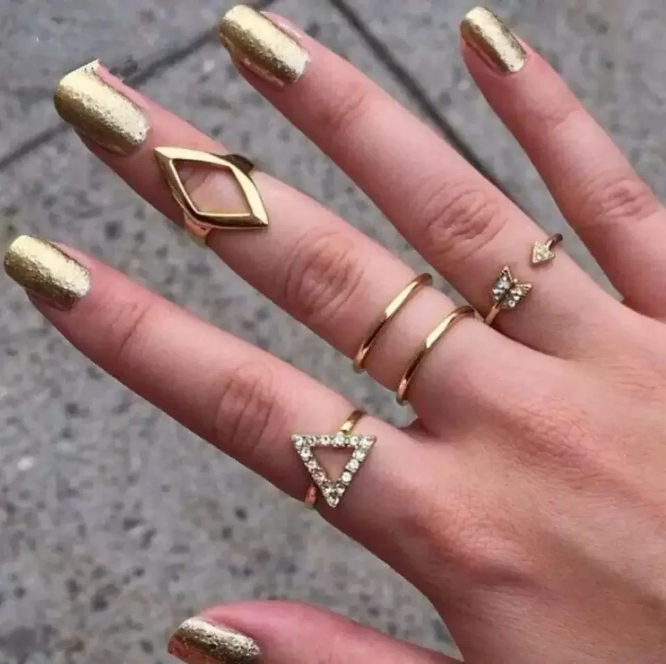 Anneaux de jointure en or jaune 14K pour les femmes bijoux de bijoux les derniers anneaux de conception Set Moisanite Luxury belle bague 1