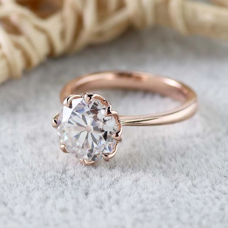 Petal Réglage 8 griffes pointues 8,5 mm 2,5ct anneau Moisanite Cut OEC en or rose 14K 1